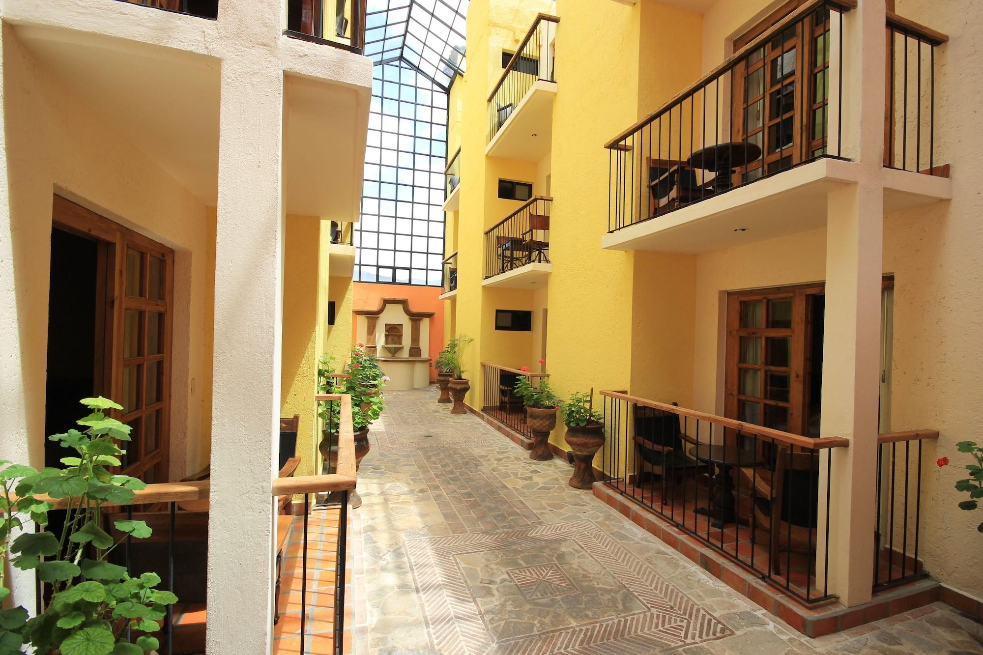 Hotel Diego De Mazariegos San Cristóbal de Las Casas المظهر الخارجي الصورة